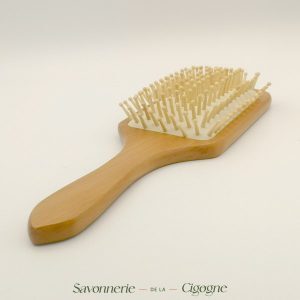 Brosse à cheveux large